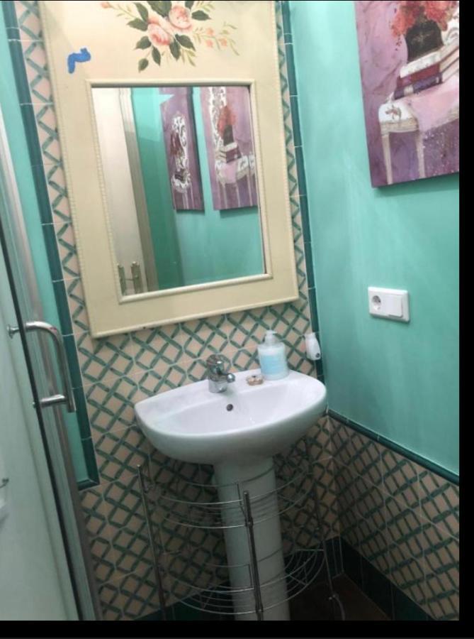 Apartamento En Pleno Centro De Marchena 3 Dormitorios 3 Banos Privados Bagian luar foto