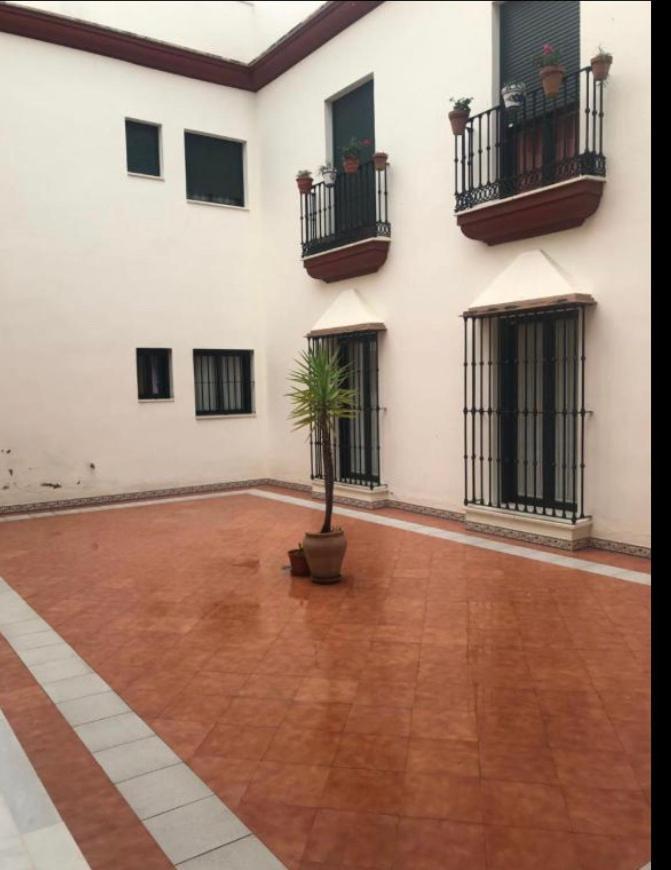 Apartamento En Pleno Centro De Marchena 3 Dormitorios 3 Banos Privados Bagian luar foto