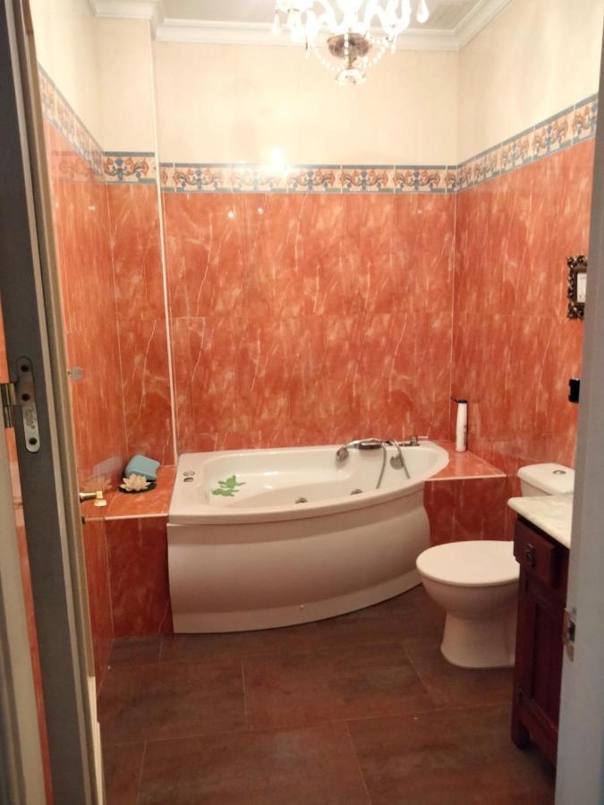 Apartamento En Pleno Centro De Marchena 3 Dormitorios 3 Banos Privados Bagian luar foto