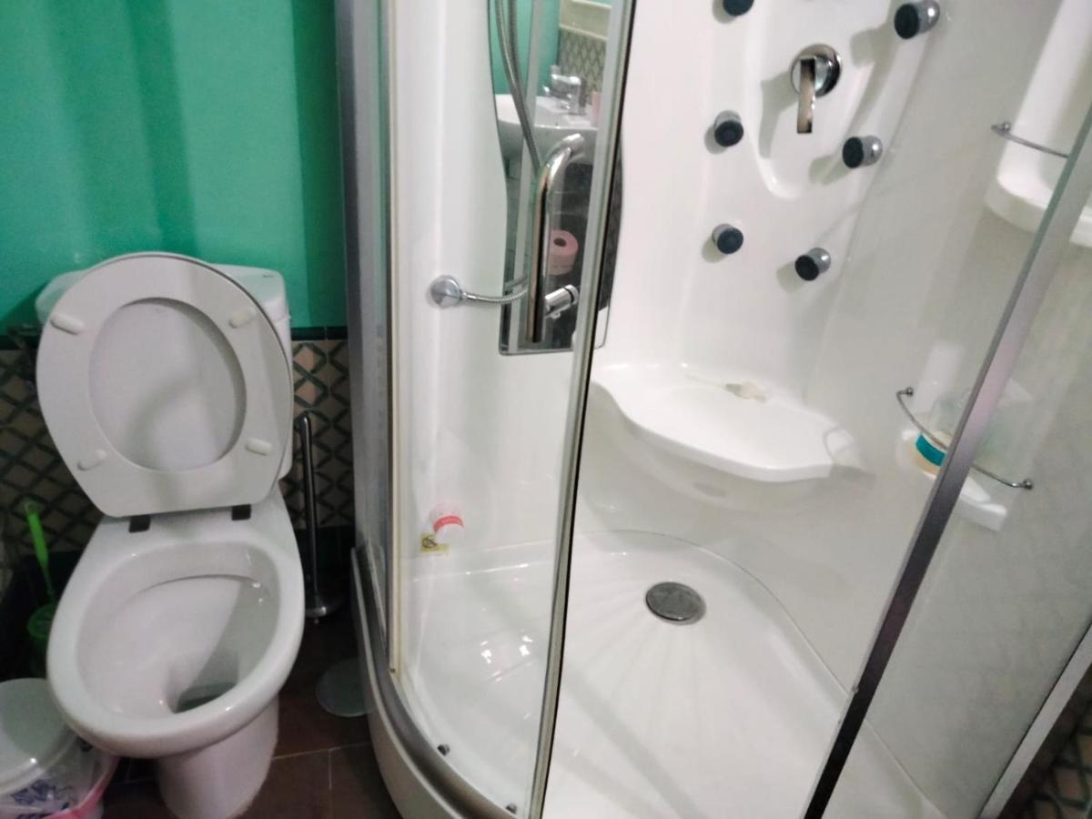 Apartamento En Pleno Centro De Marchena 3 Dormitorios 3 Banos Privados Bagian luar foto