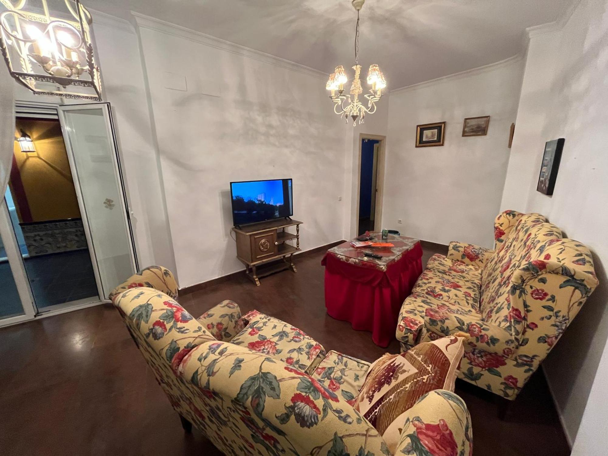 Apartamento En Pleno Centro De Marchena 3 Dormitorios 3 Banos Privados Bagian luar foto