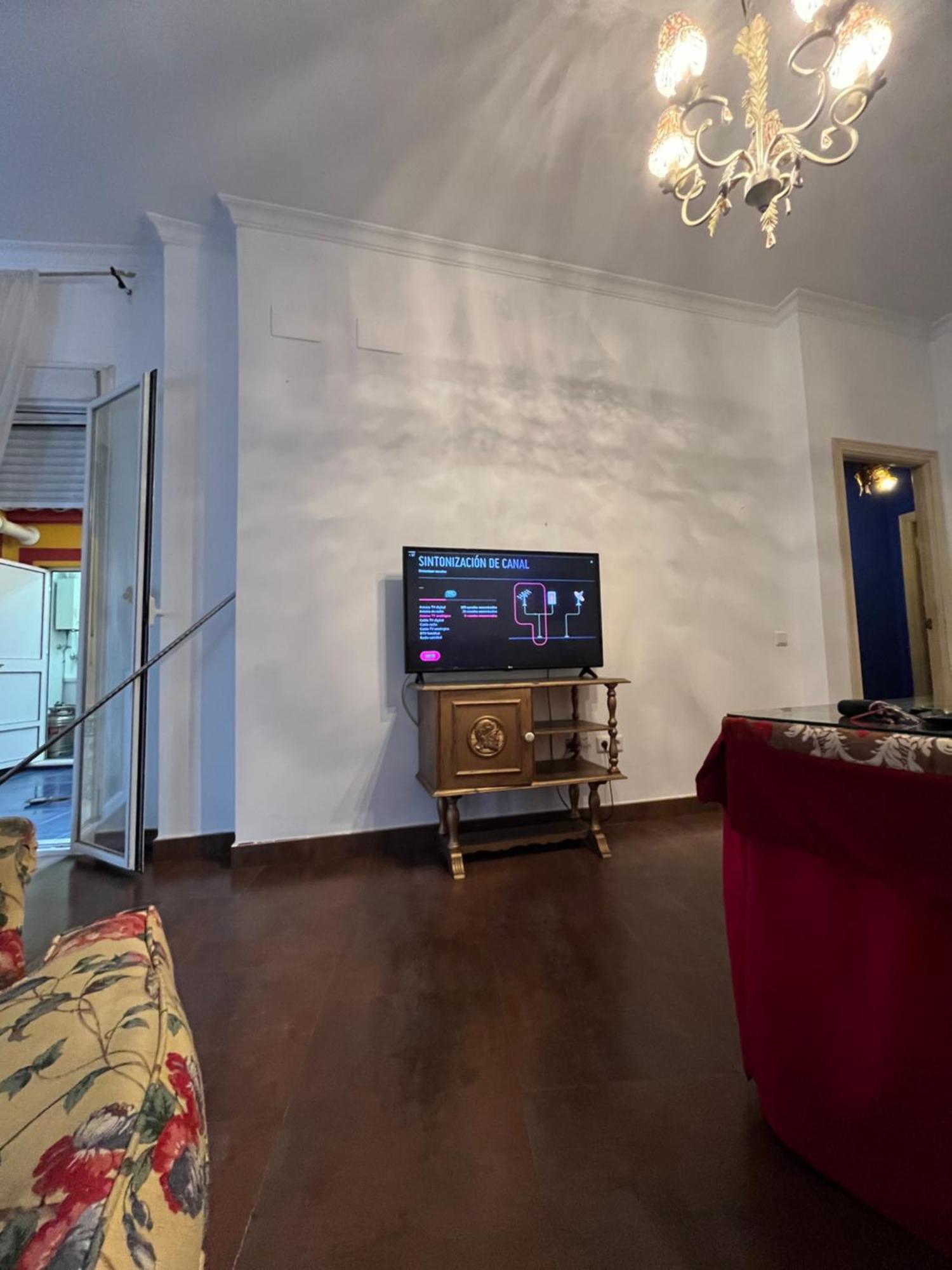Apartamento En Pleno Centro De Marchena 3 Dormitorios 3 Banos Privados Bagian luar foto