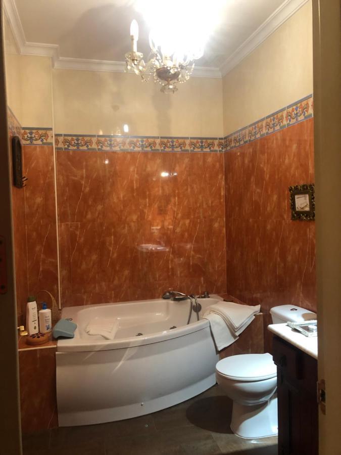 Apartamento En Pleno Centro De Marchena 3 Dormitorios 3 Banos Privados Bagian luar foto