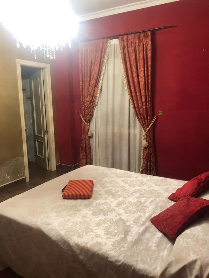 Apartamento En Pleno Centro De Marchena 3 Dormitorios 3 Banos Privados Bagian luar foto